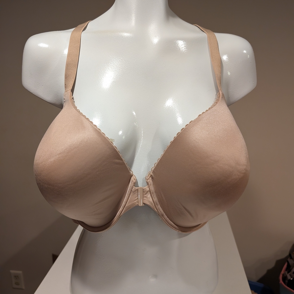 Victoria's Secret Tan Full Coverage Bra Smooth Molded Cups